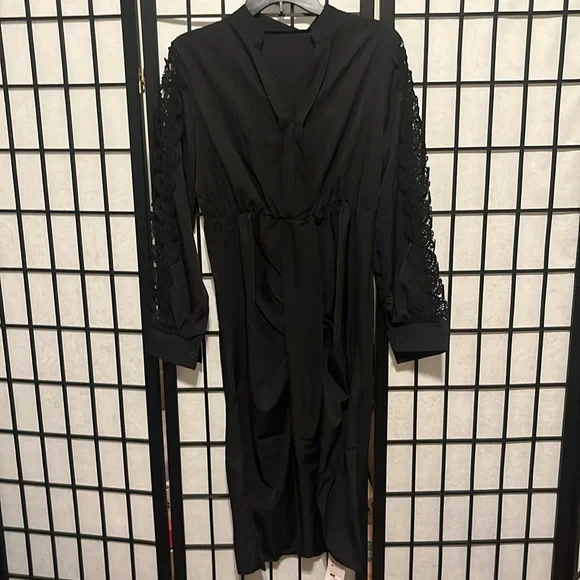 Emery Rose-Clasi Plus Guipure Lace Insert Ruched Dress Without Belt L - Picture 3 of 3